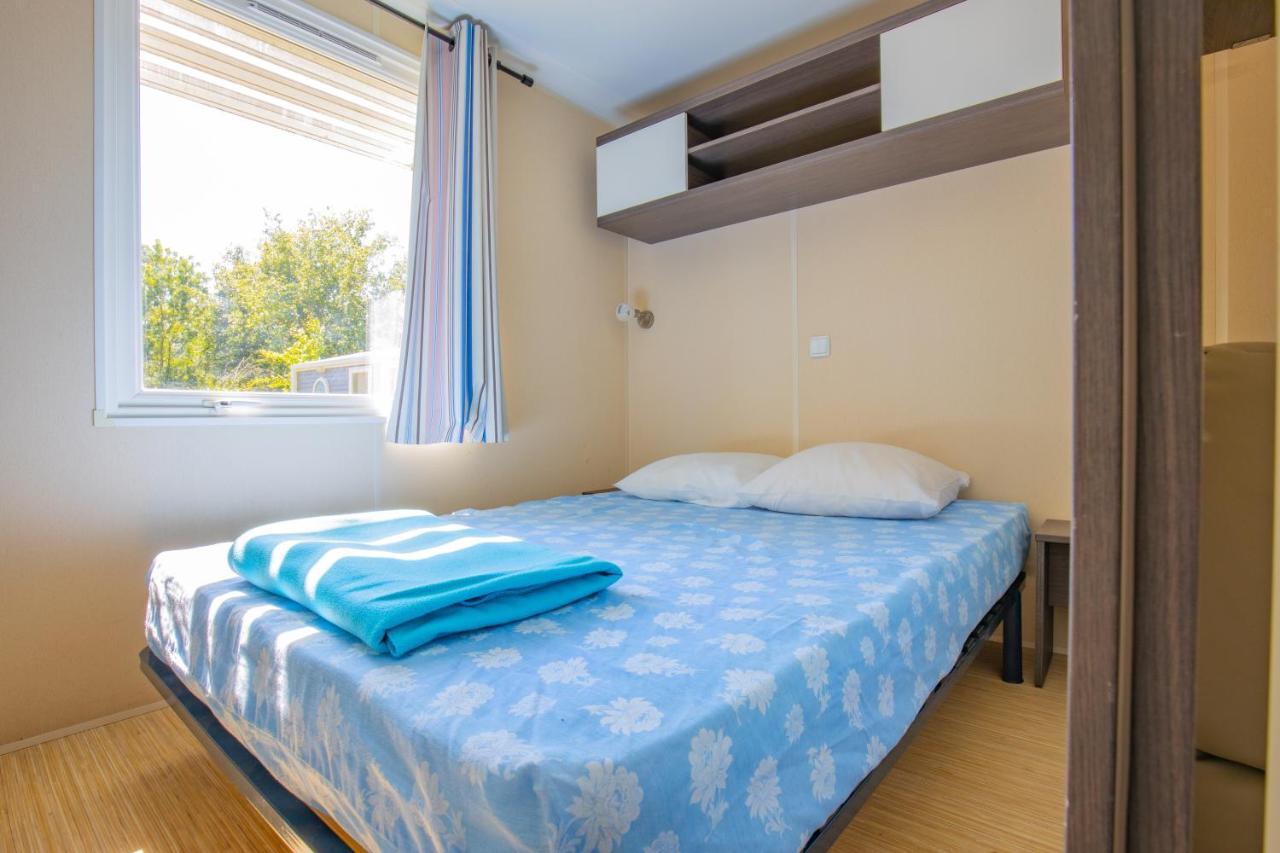 Camping Taxo Les Pins أرجيليه- سور- مير المظهر الخارجي الصورة