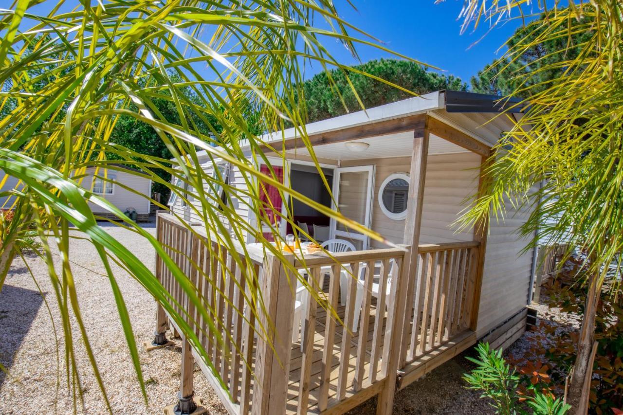 Camping Taxo Les Pins أرجيليه- سور- مير المظهر الخارجي الصورة