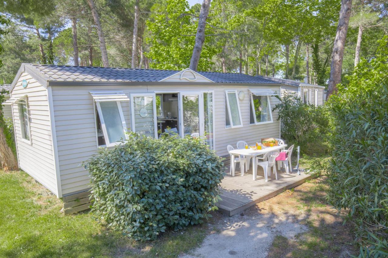 Camping Taxo Les Pins أرجيليه- سور- مير المظهر الخارجي الصورة
