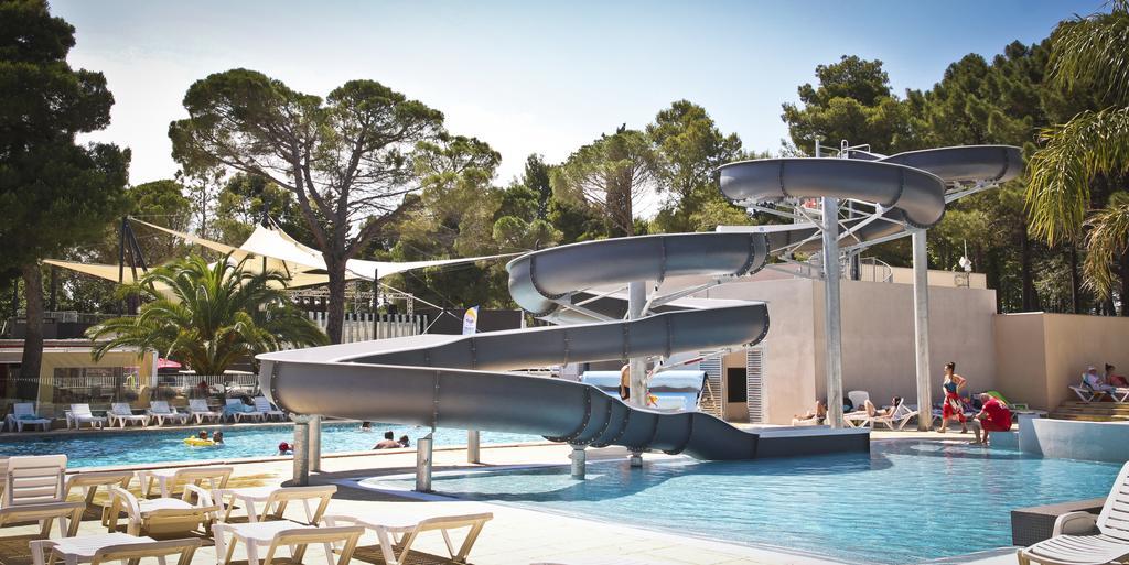 Camping Taxo Les Pins أرجيليه- سور- مير المظهر الخارجي الصورة