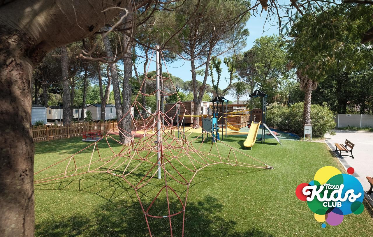 Camping Taxo Les Pins أرجيليه- سور- مير المظهر الخارجي الصورة