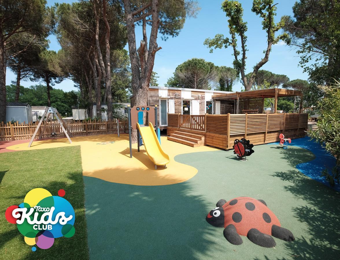 Camping Taxo Les Pins أرجيليه- سور- مير المظهر الخارجي الصورة