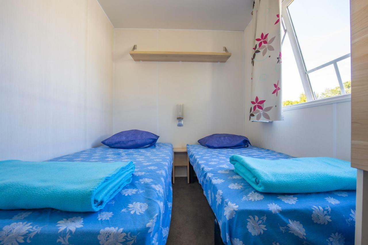 Camping Taxo Les Pins أرجيليه- سور- مير المظهر الخارجي الصورة